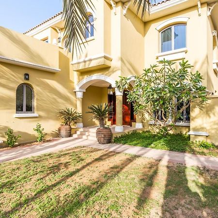 Chic 4Br Villa With Assistant Room And Private Pool On Palm Jumeirah By Deluxe Holiday Homesドバイ エクステリア 写真