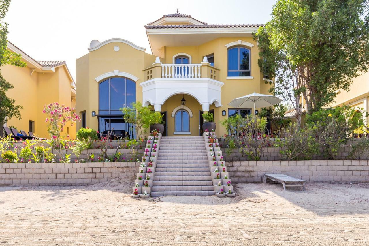 Chic 4Br Villa With Assistant Room And Private Pool On Palm Jumeirah By Deluxe Holiday Homesドバイ エクステリア 写真
